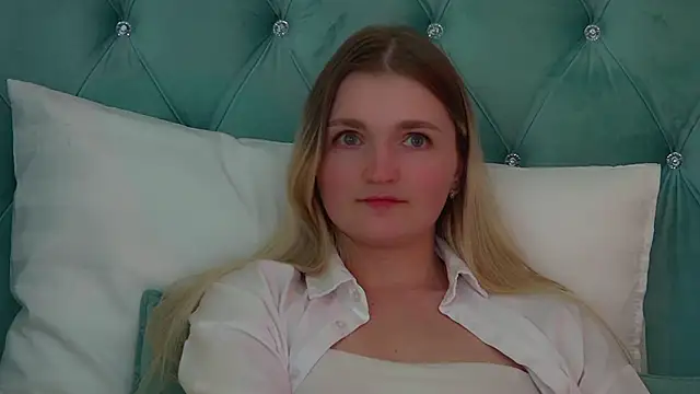 AnnyRaii – Live XXX-chat