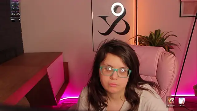 Chatroom XXX en direct de Ariell_Mini