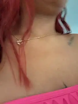 Layla_em: онлайн-секс-чат