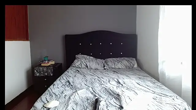 دردشة Emilia_1995 الجنسية المباشرة