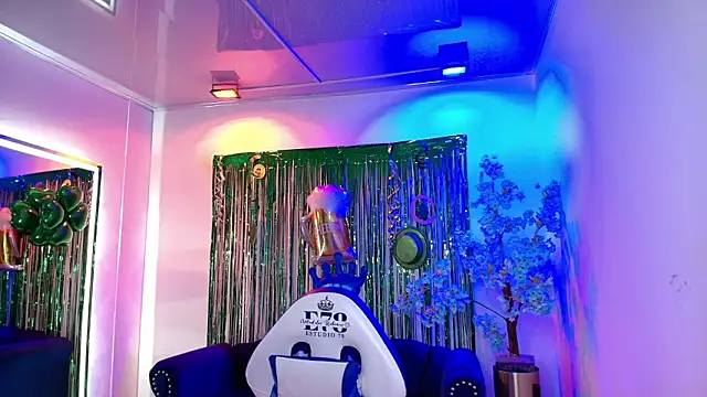 Miia__owens Chat XXX live