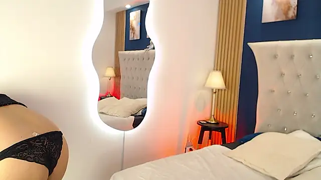 GloryShine Chat XXX in diretta