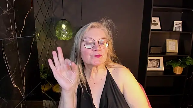 NataliMellow Chat XXX in diretta