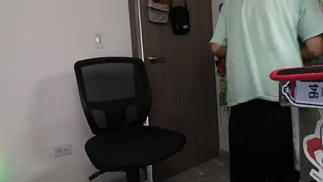 trieone Chat XXX live