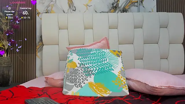 alisstarr: онлайн-секс-чат