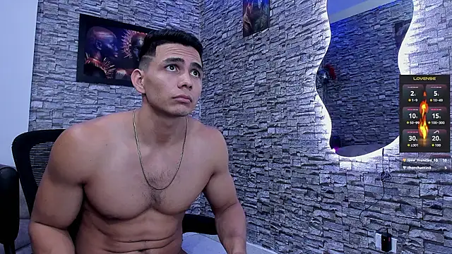 ChoreyTaiylor's Live XXX Chat