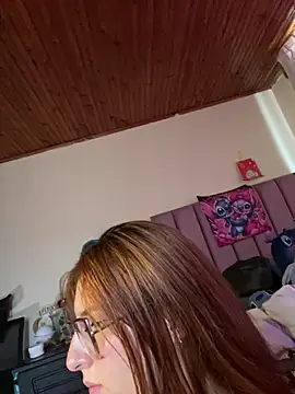 CoraVibes Chat XXX in diretta