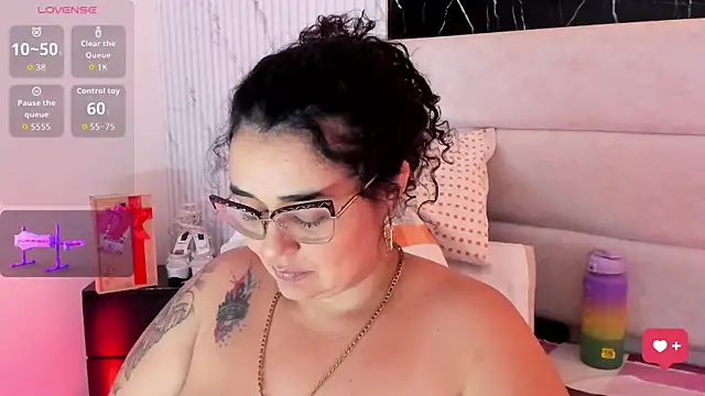 Reginavegaa's Live XXX Chat