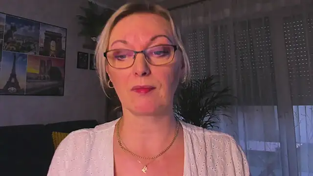 vanessa_chatのウェブカメラショー