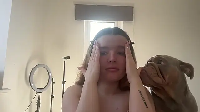 maisiesmithx élő XXX-chatje