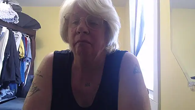 Chat XXX en directo de canadiancougar1965