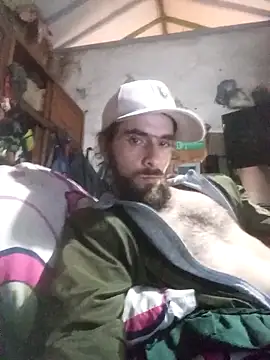 hairy_mannn Adlı Modelin Canlı XXX Sohbeti