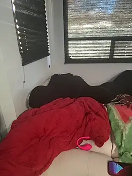 Pokazy przed kamerką – butterflybootyy