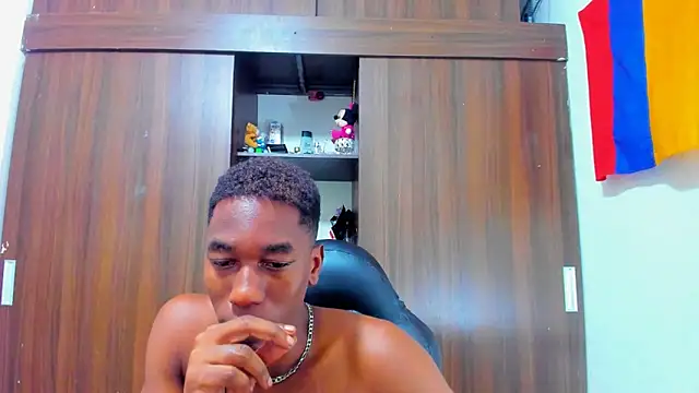 Pokazy przed kamerką – Dreamastercum_