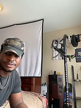 KeYBuMp323 Adlı Modelin Canlı XXX Sohbeti