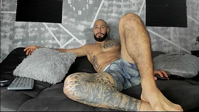 Онлайн чат XXX leonidas_18k