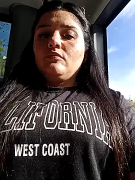 Laura-hotdirty's Live XXX Chat