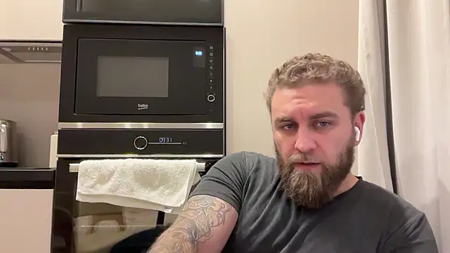 Bear_bear_ Adlı Modelin Web Kamerası Şovu