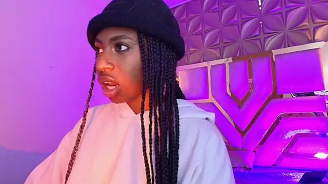 Queen_perla_ Live XXX-Chat