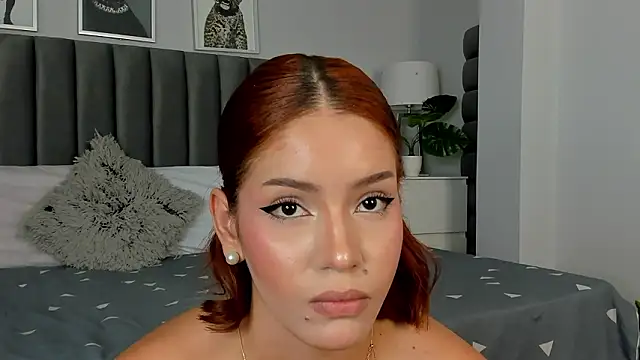 Madie__collins Adlı Modelin Canlı XXX Sohbeti