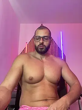 magnumchris 即時 XXX 聊天