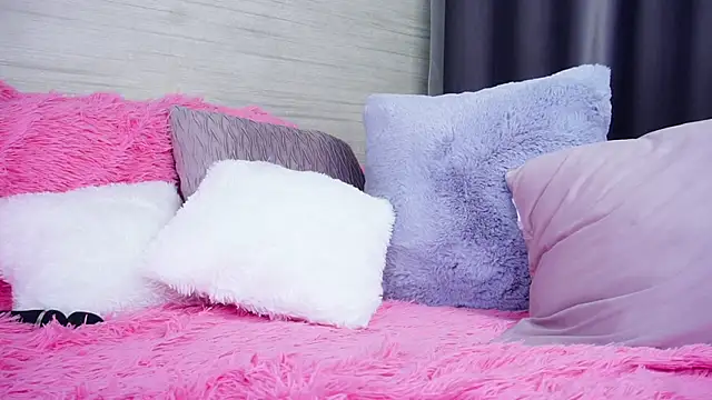 YettaCalabria 라이브 XXX 채팅