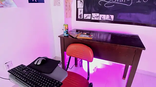 nicky_bonny18 Live XXX-Chat