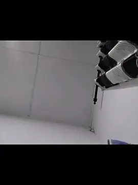 nikini1621 Show in webcam