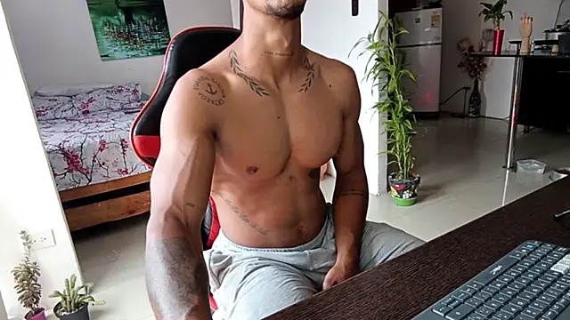 Chat +18 de Adam_Valenciia ao vivo