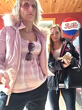 BeautifulMeFire23のライブXXXチャット