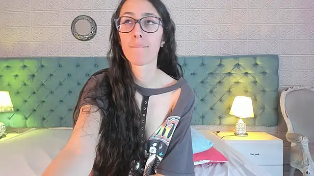 GirafMusic Live XXX Chat