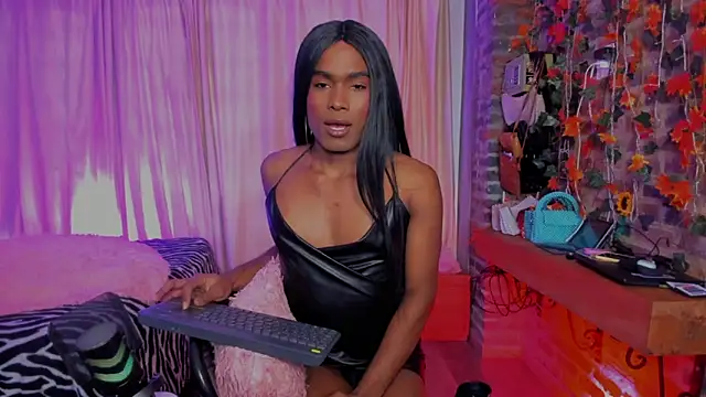 Chat +18 de LaGoldenBitch ao vivo