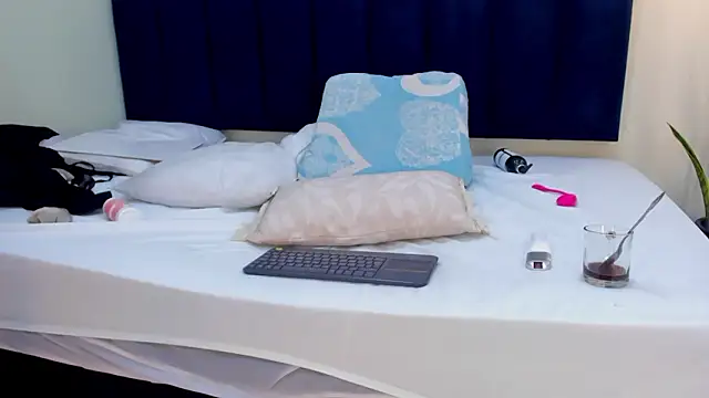 mayaevansmg's Live XXX Chat