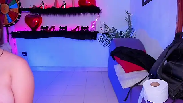 Shyfantasiesn Live XXX chat