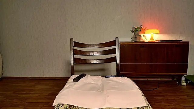 MadeInParadise Chat XXX in diretta