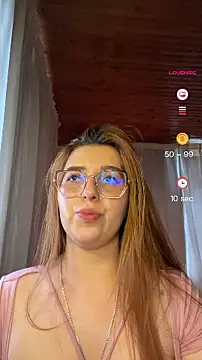 CoraVibes' Live XXX Chat