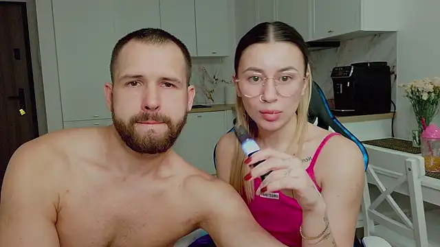 reallove_x Chat XXX in diretta