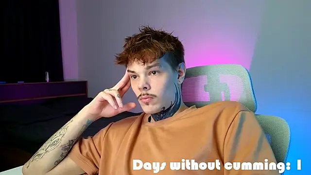 DENIS_HERE 网络视讯表演