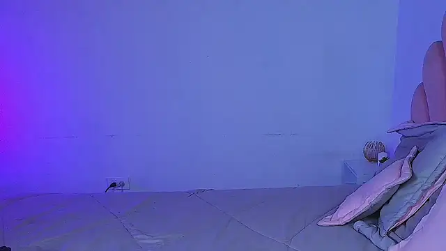 MiaColucci18 Chat XXX in diretta