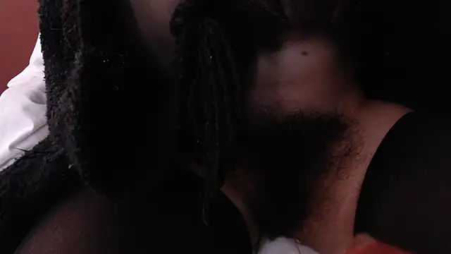 Chatroom XXX en direct de Freyja_eter