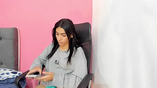 ariloe_quintero's Live XXX Chat