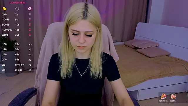 ApheliaStar's Live XXX Chat