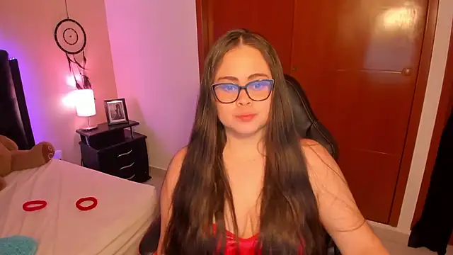 LolaVillalobos Adlı Modelin Canlı XXX Sohbeti