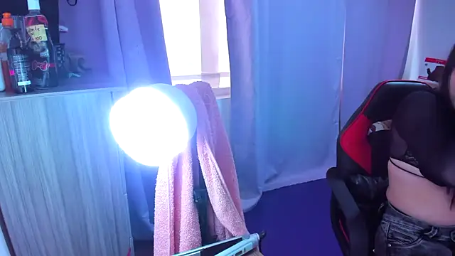 XXX chat uživo modela Luna_Analya