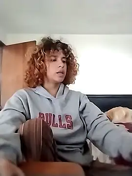 EmmaMelissa0521 Adlı Modelin Canlı XXX Sohbeti