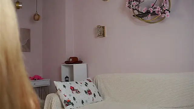 SunnivaCovilのライブXXXチャット