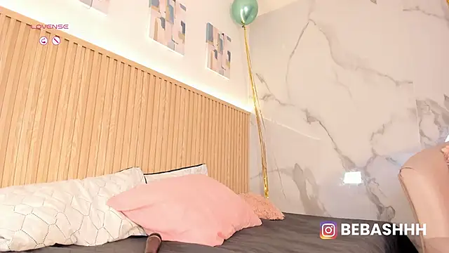 Chat +18 de Fyre_divine ao vivo