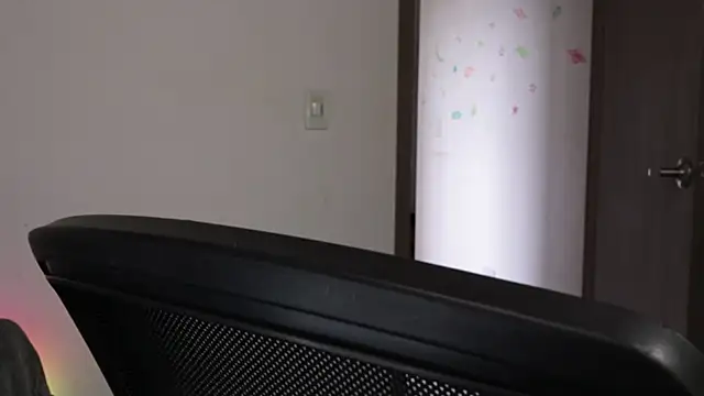 trieone live XXX chat