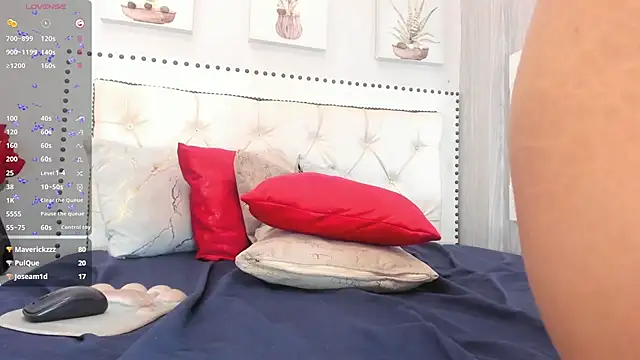 Luciaoregon's Live XXX Chat