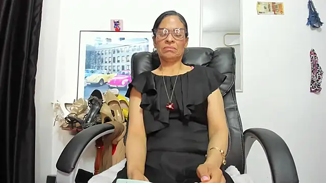 Aries_Mature Adlı Modelin Web Kamerası Şovu